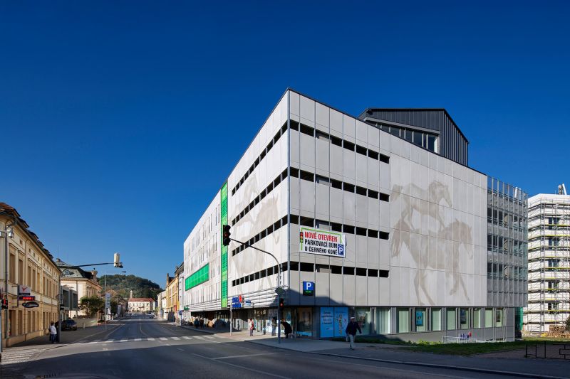 Graphic Concrete Beroun Parking House 